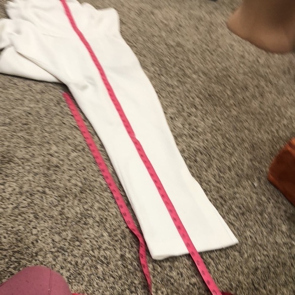 Black Halo Pravella Jumpsuit Size 10 White Ruffle One Shoulder Cropped Length - Picture 10 of 12